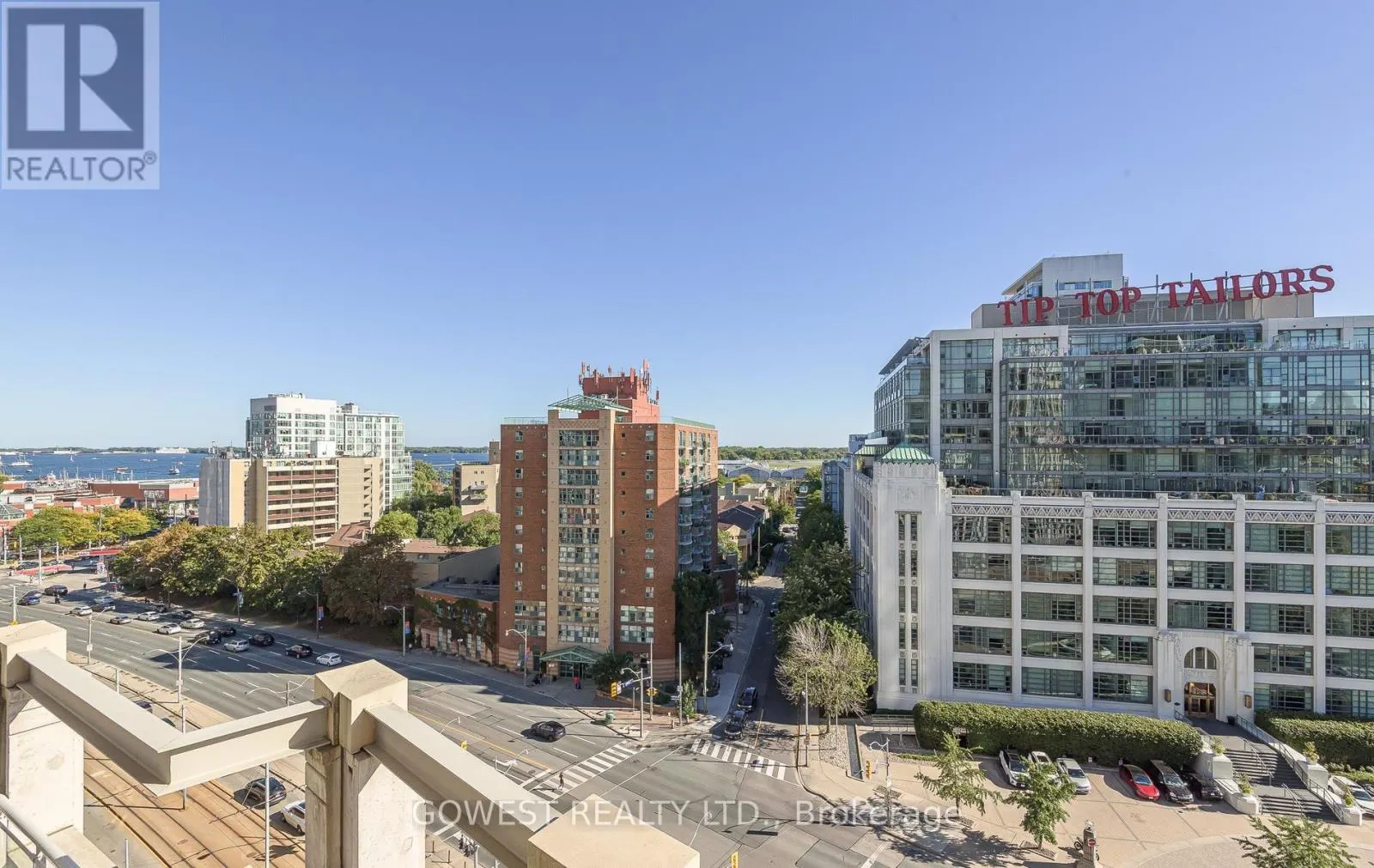 906 - 628 FLEET STREET