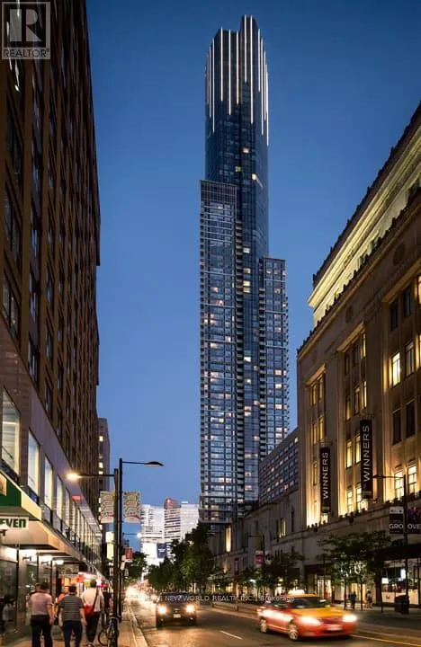 4506 - 386 YONGE STREET