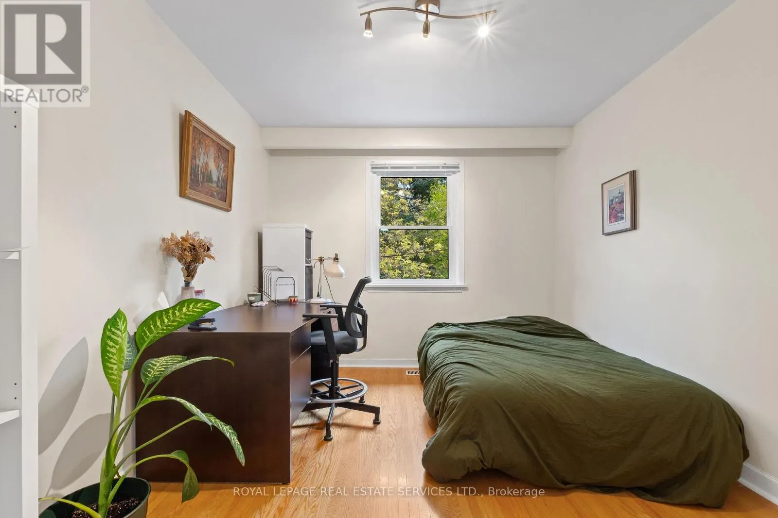 MAIN & UPPER - 1129 MOUNT PLEASANT ROAD