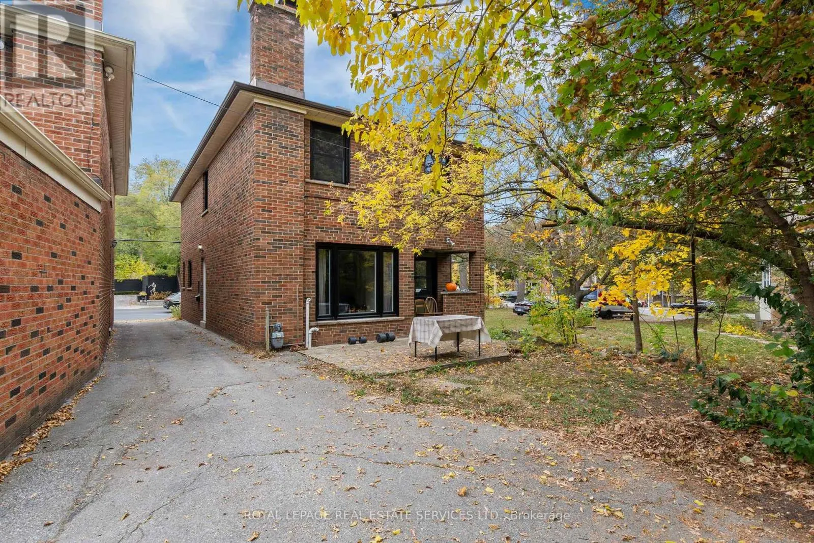 MAIN & UPPER - 1129 MOUNT PLEASANT ROAD