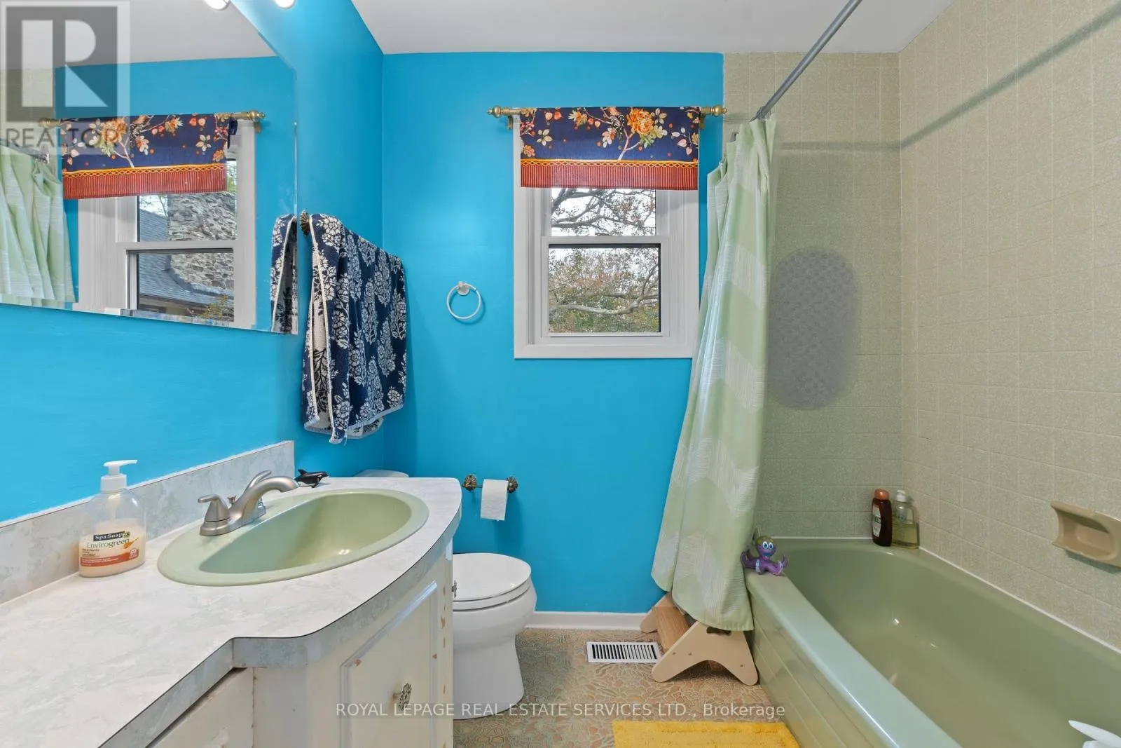 MAIN & UPPER - 1129 MOUNT PLEASANT ROAD