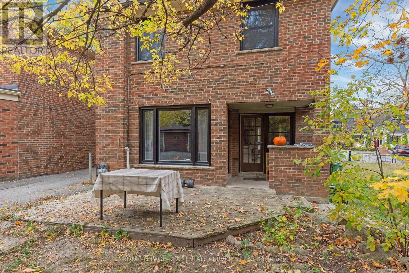 MAIN & UPPER - 1129 MOUNT PLEASANT ROAD