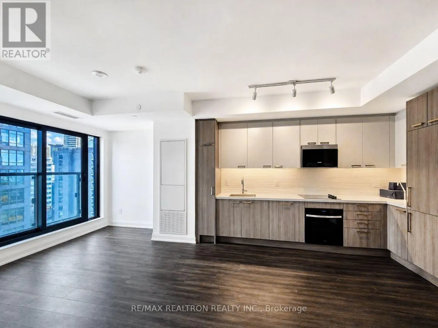 1109 - 20 SOUDAN AVENUE