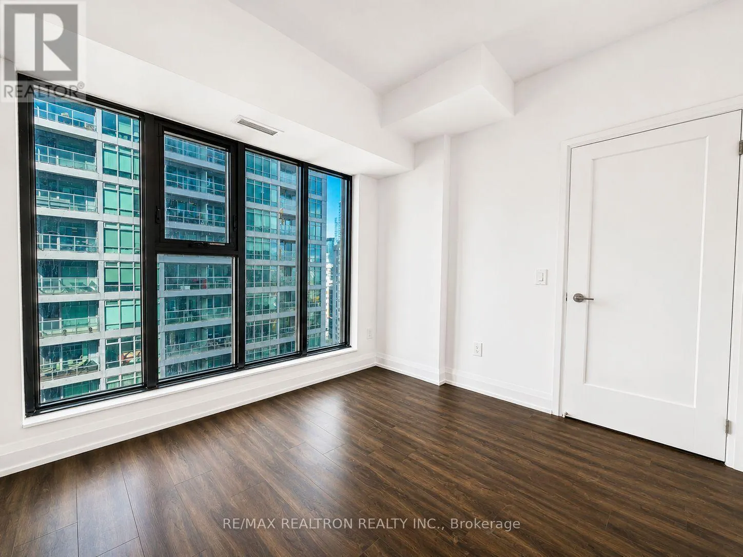 1109 - 20 SOUDAN AVENUE