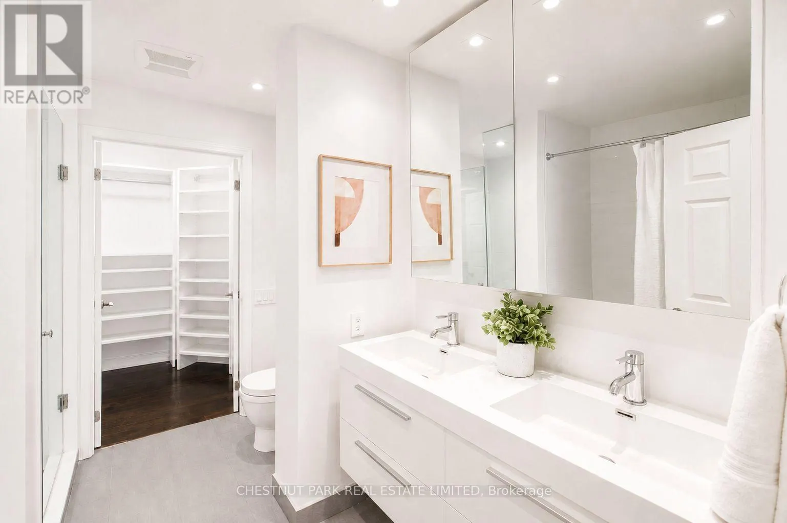 702 - 1177 YONGE STREET