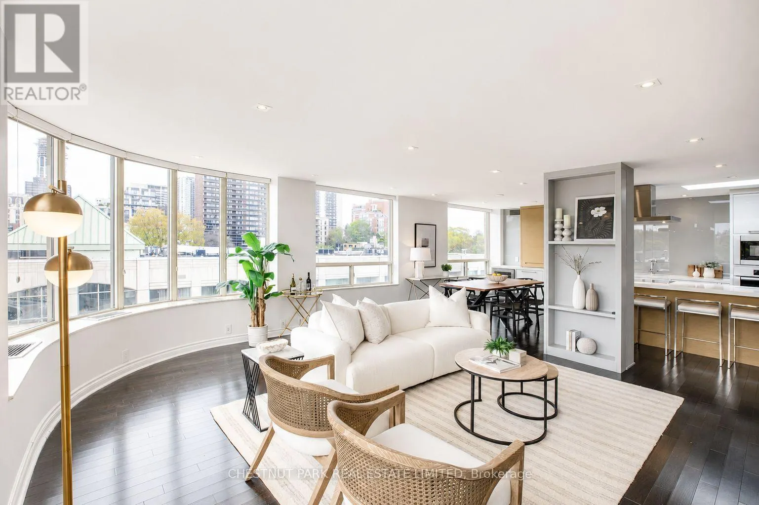 702 - 1177 YONGE STREET