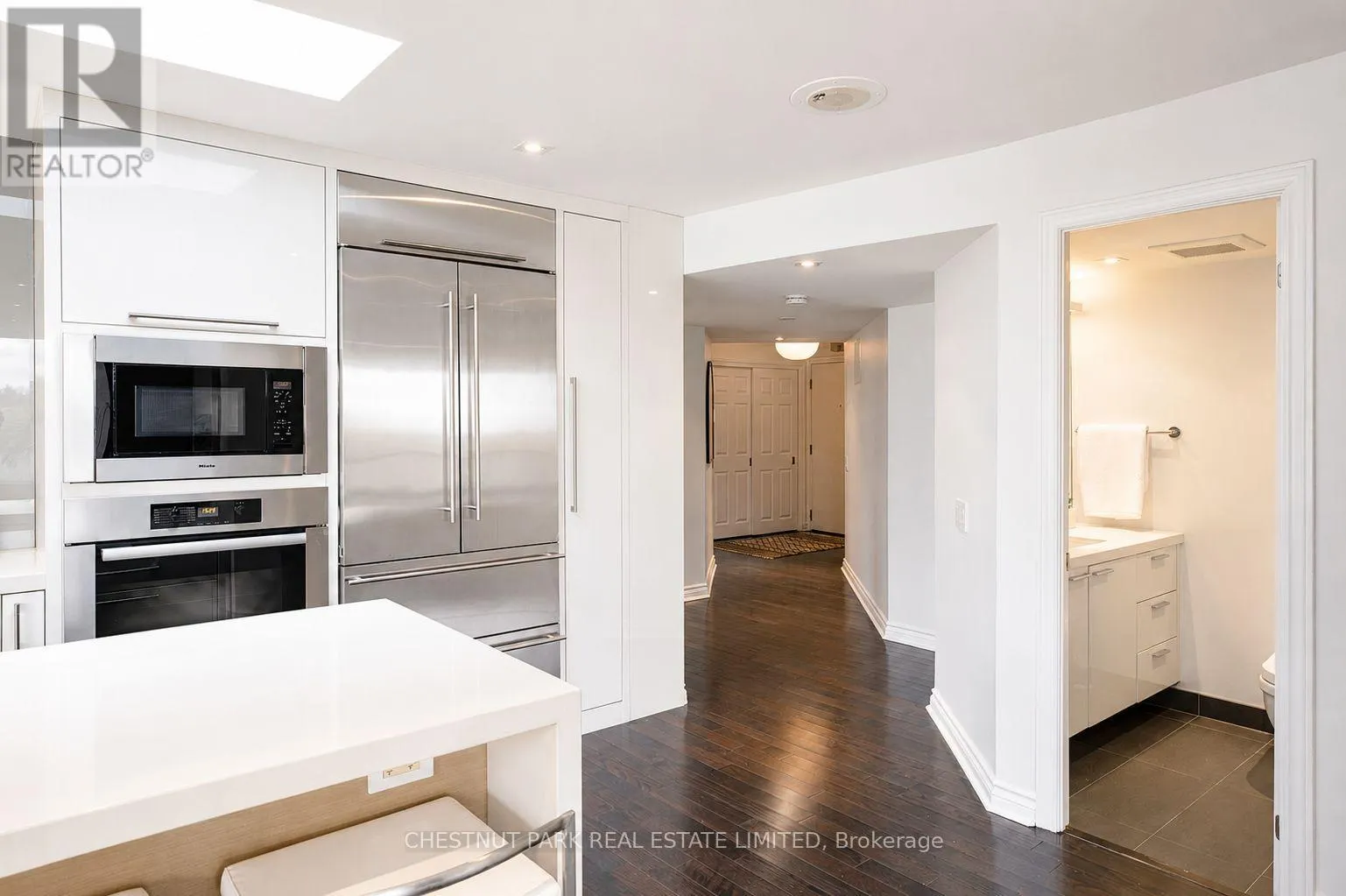 702 - 1177 YONGE STREET