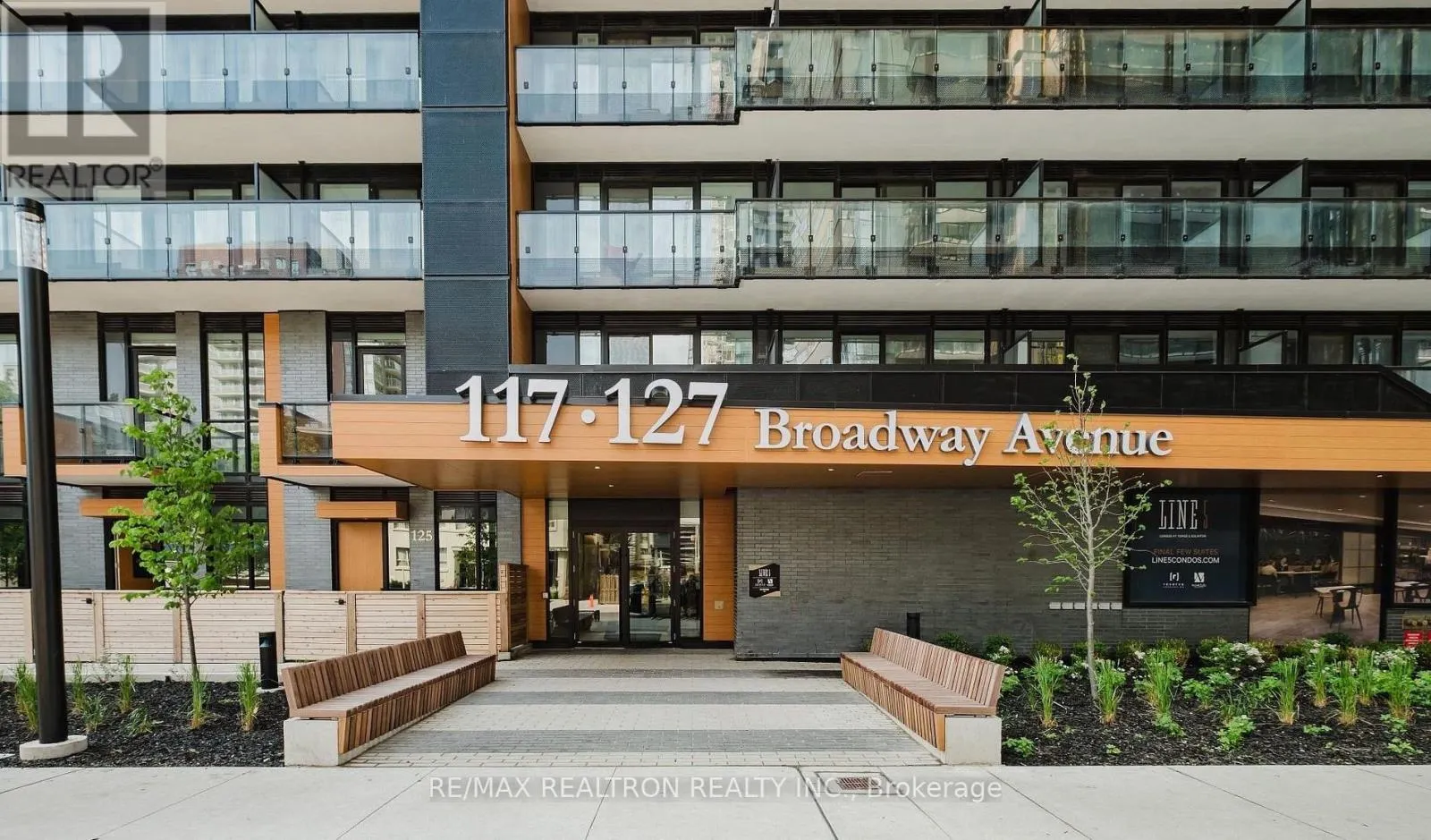 2803 - 127 BROADWAY AVENUE