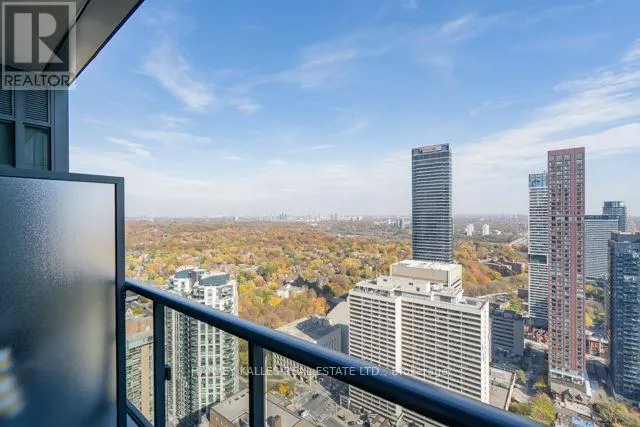4302 - 28 TED ROGERS WAY