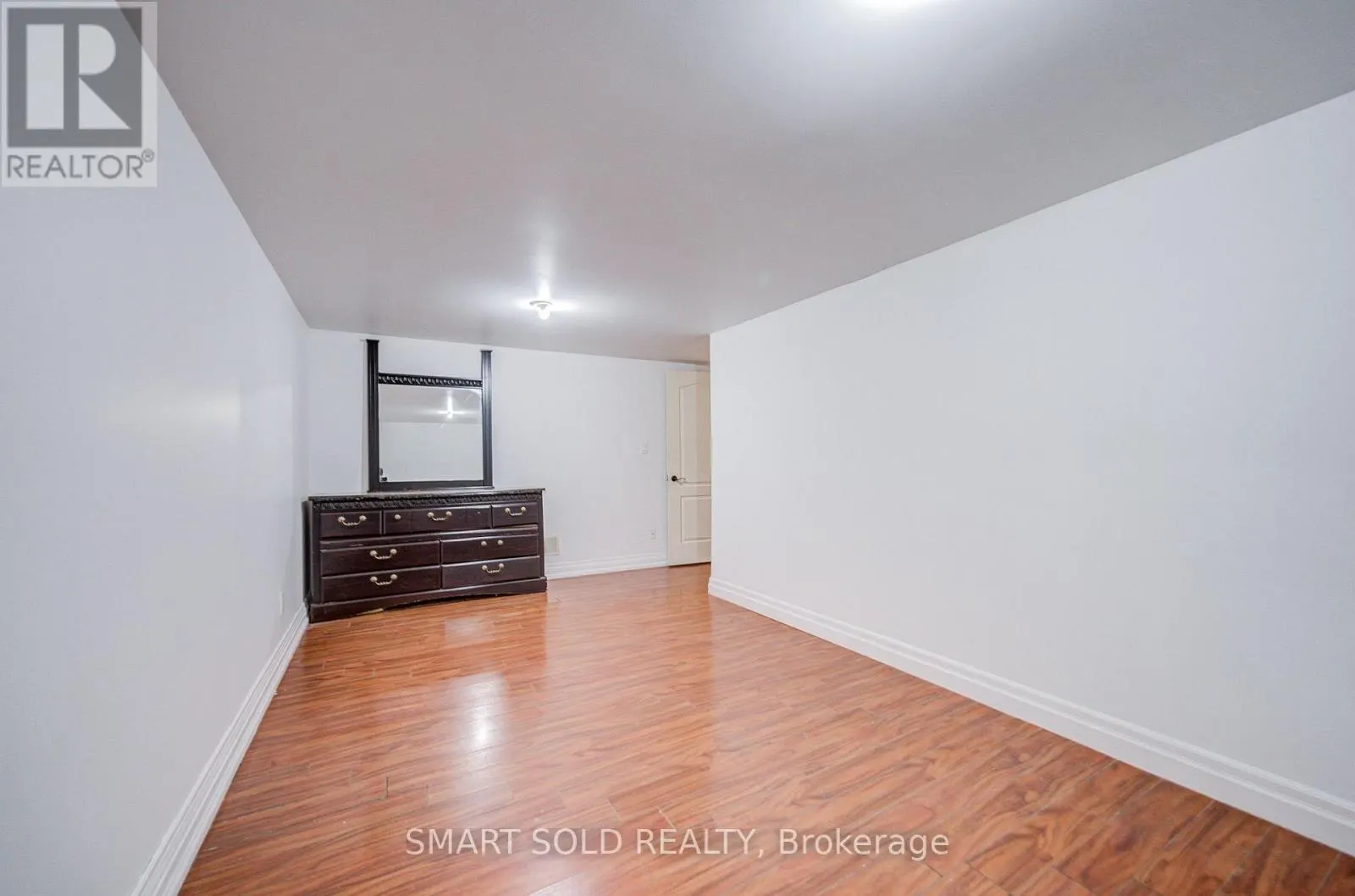 LOWER - 213 MAPLEHURST AVENUE