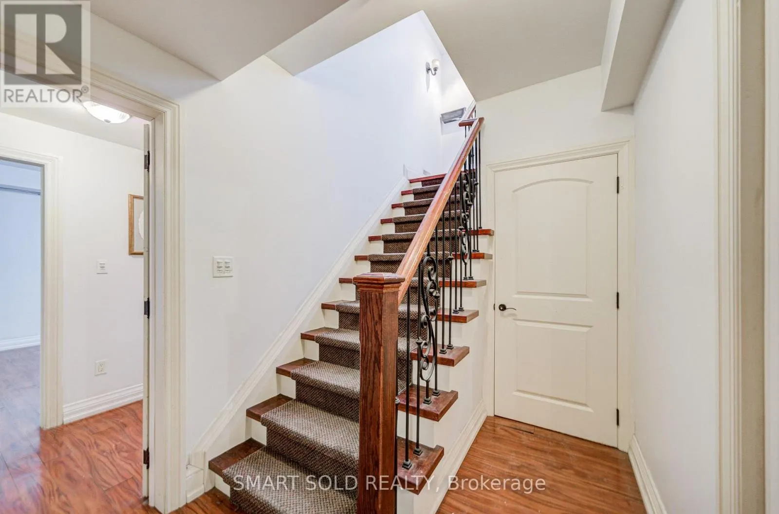 LOWER - 213 MAPLEHURST AVENUE