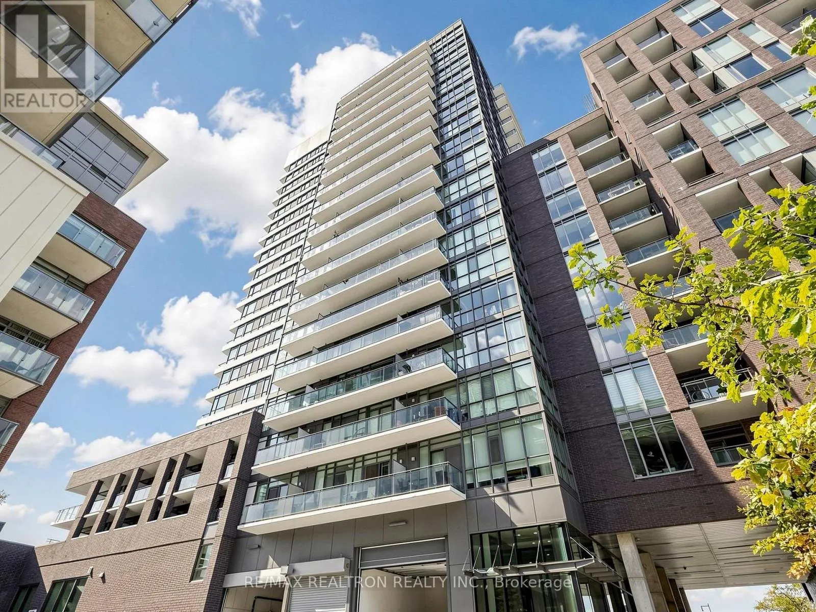 814 - 20 MINOWAN MIIKAN LANE