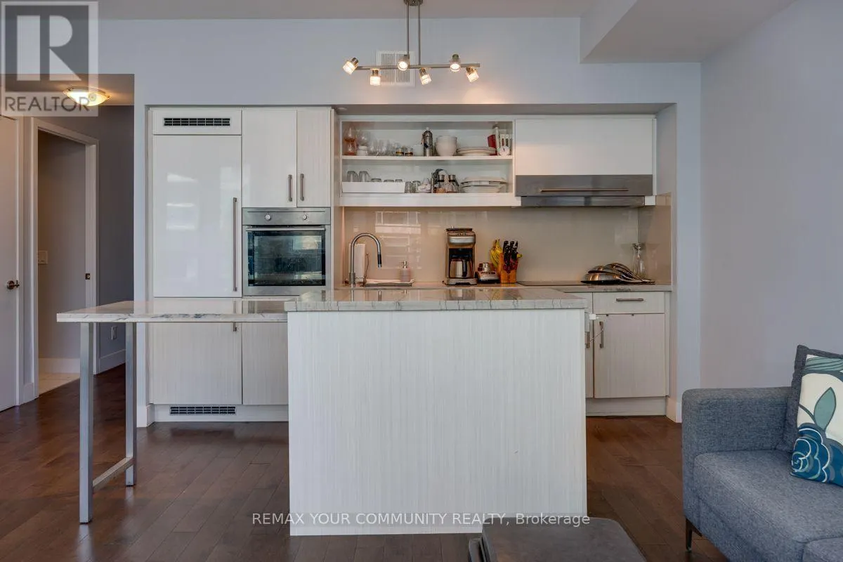1008 - 39 SHERBOURNE STREET