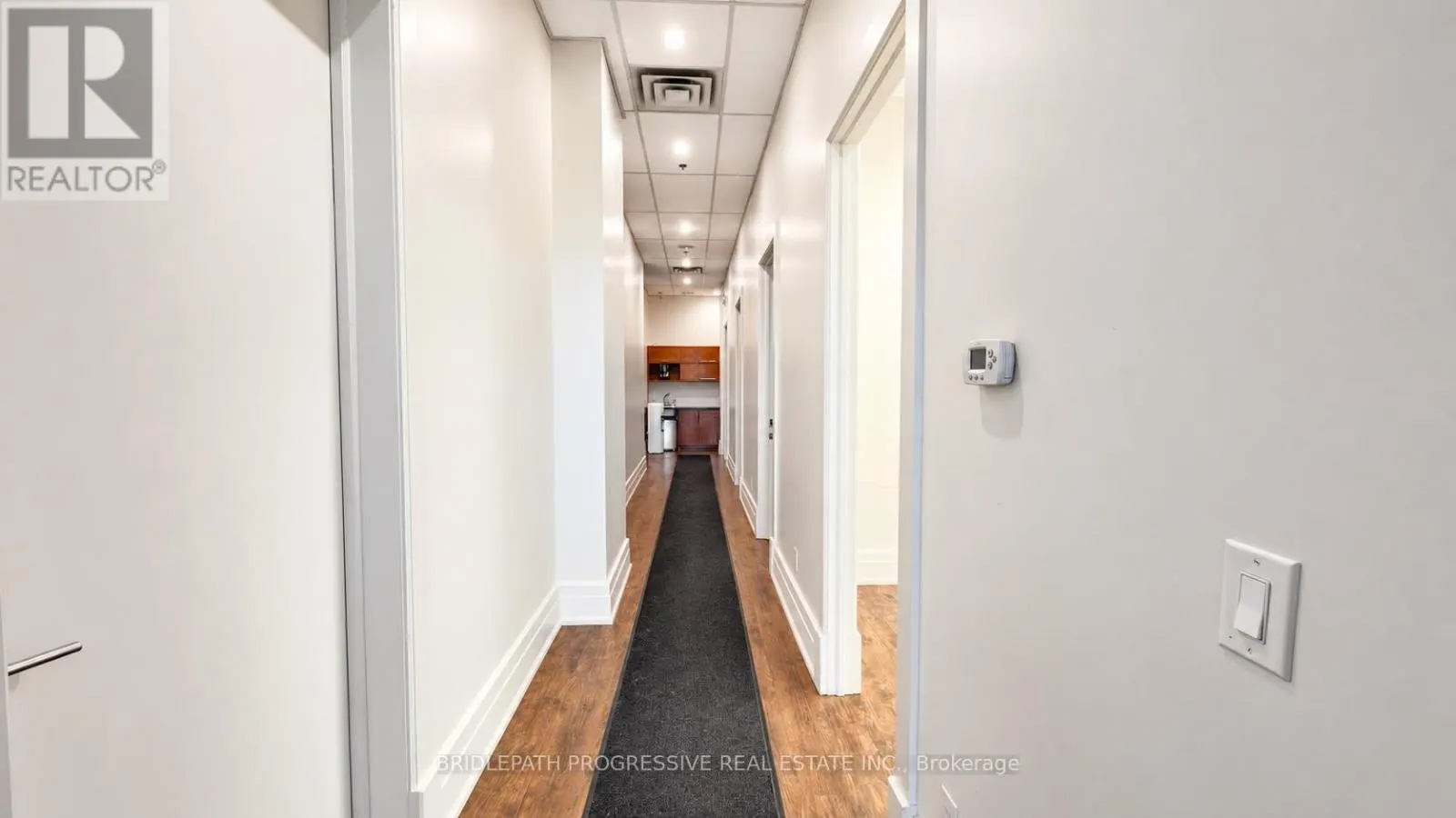 H - 678 SHEPPARD AVENUE E