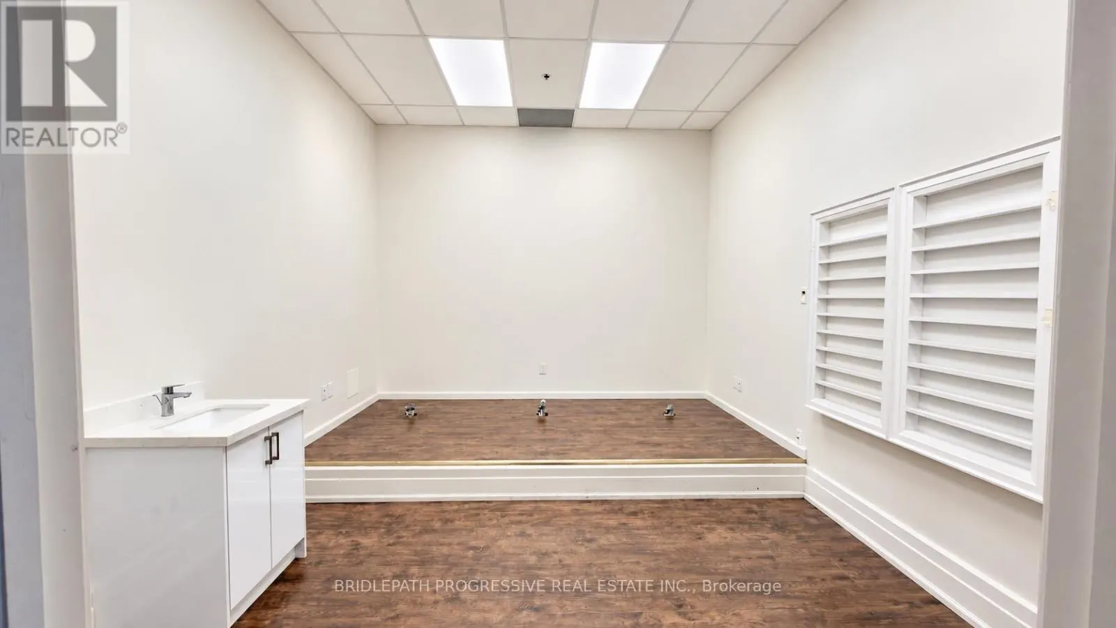 H - 678 SHEPPARD AVENUE E