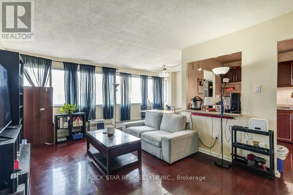 1711 - 10 SUNNY GLENWAY