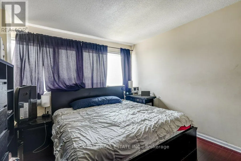 1711 - 10 SUNNY GLENWAY