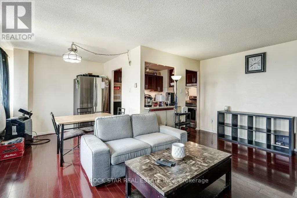 1711 - 10 SUNNY GLENWAY