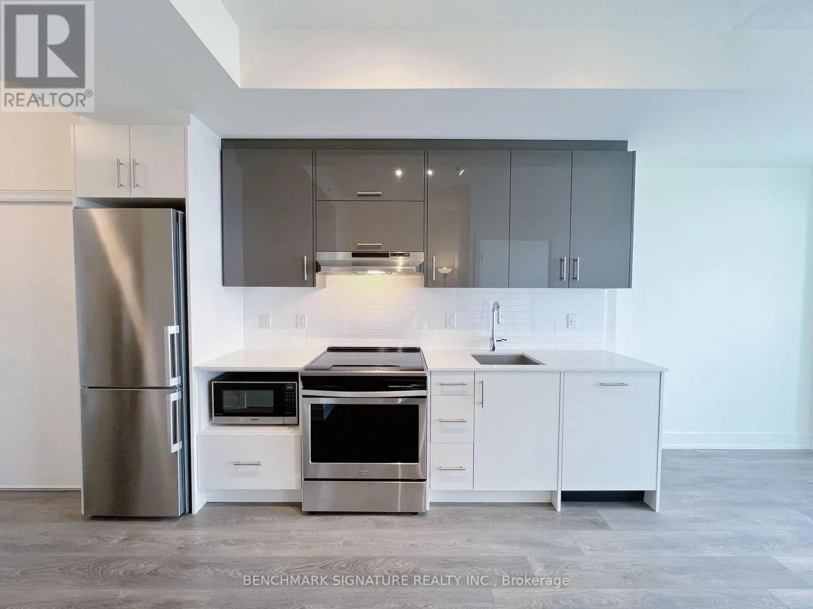 1805 - 180 FAIRVIEW MALL DRIVE