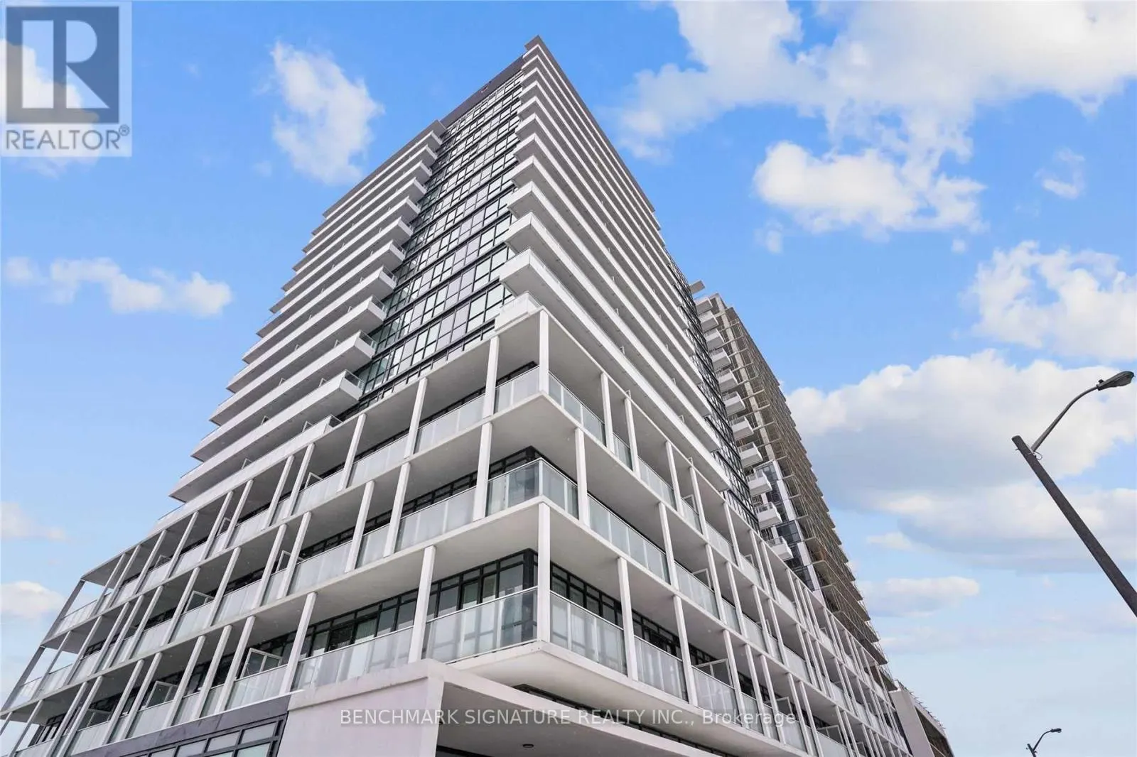 1805 - 180 FAIRVIEW MALL DRIVE