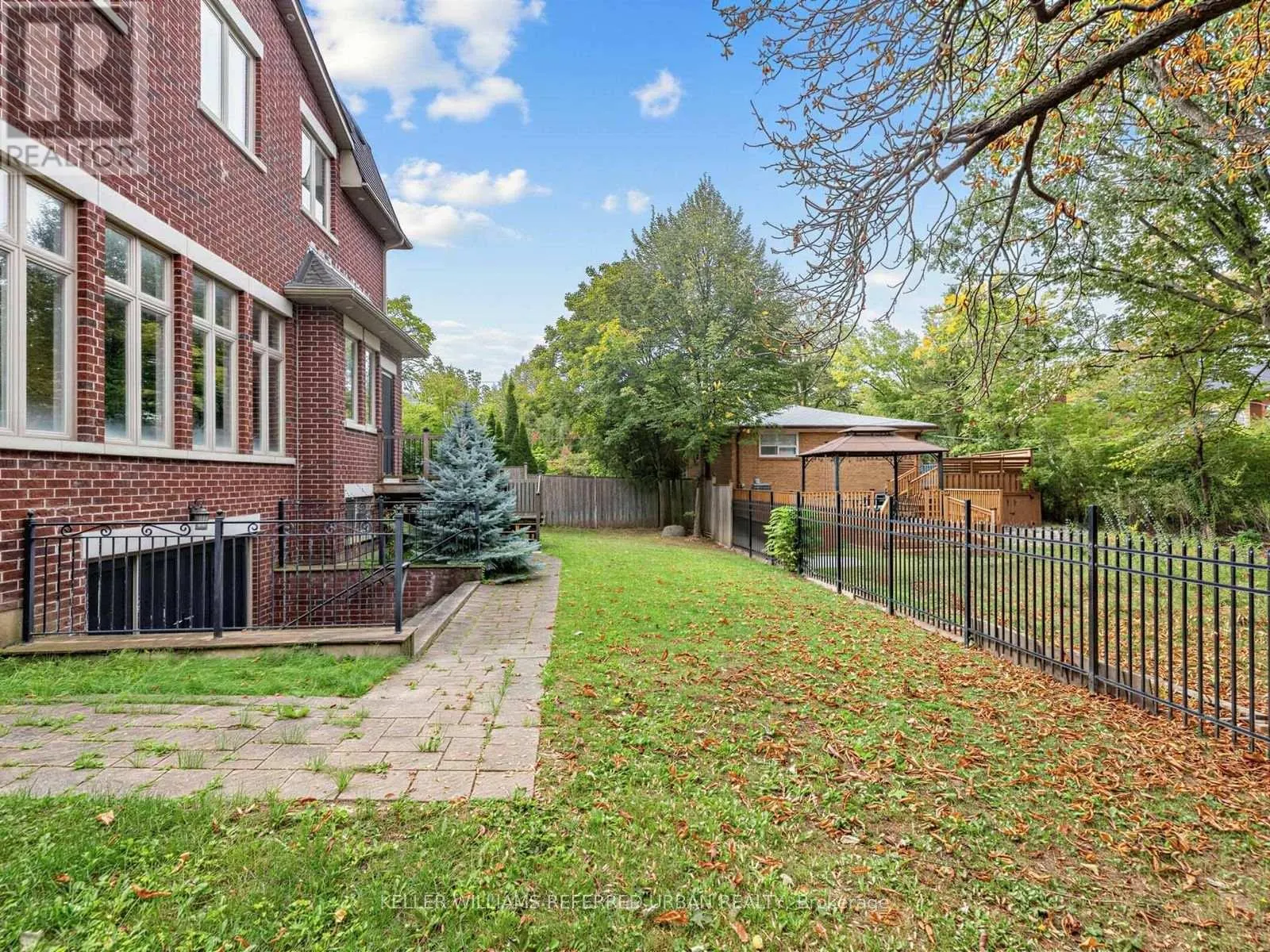 212 EMPRESS AVENUE