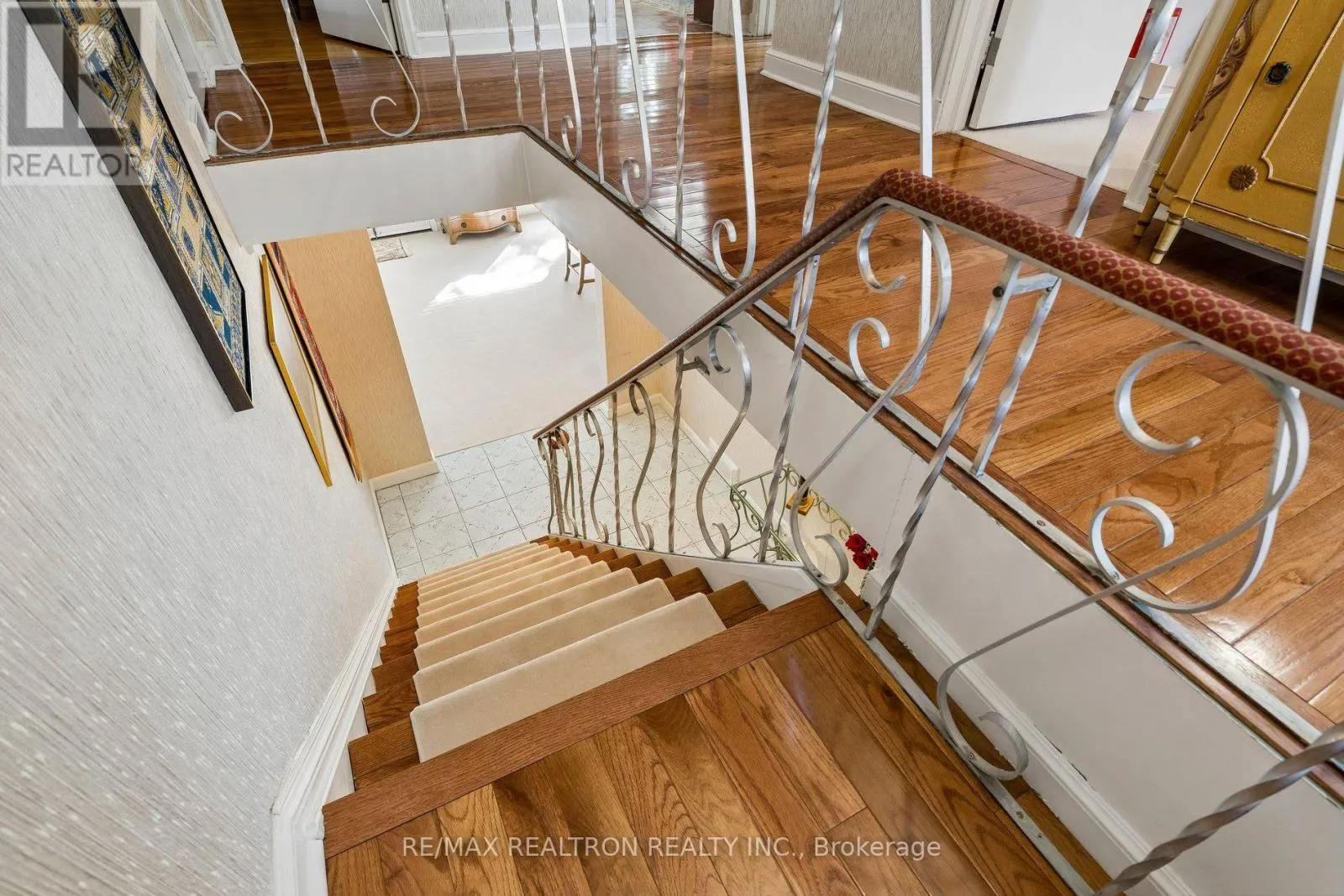 21 RIDGEWOOD ROAD