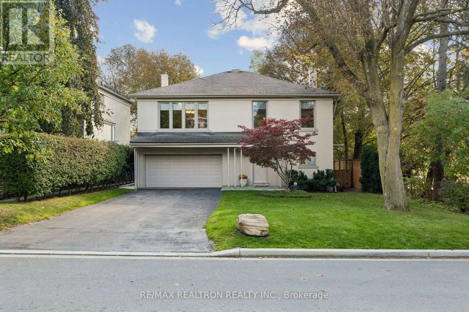 21 RIDGEWOOD ROAD