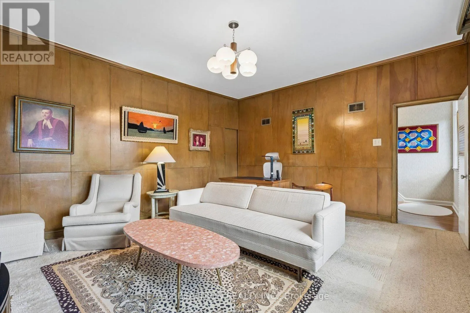 21 RIDGEWOOD ROAD