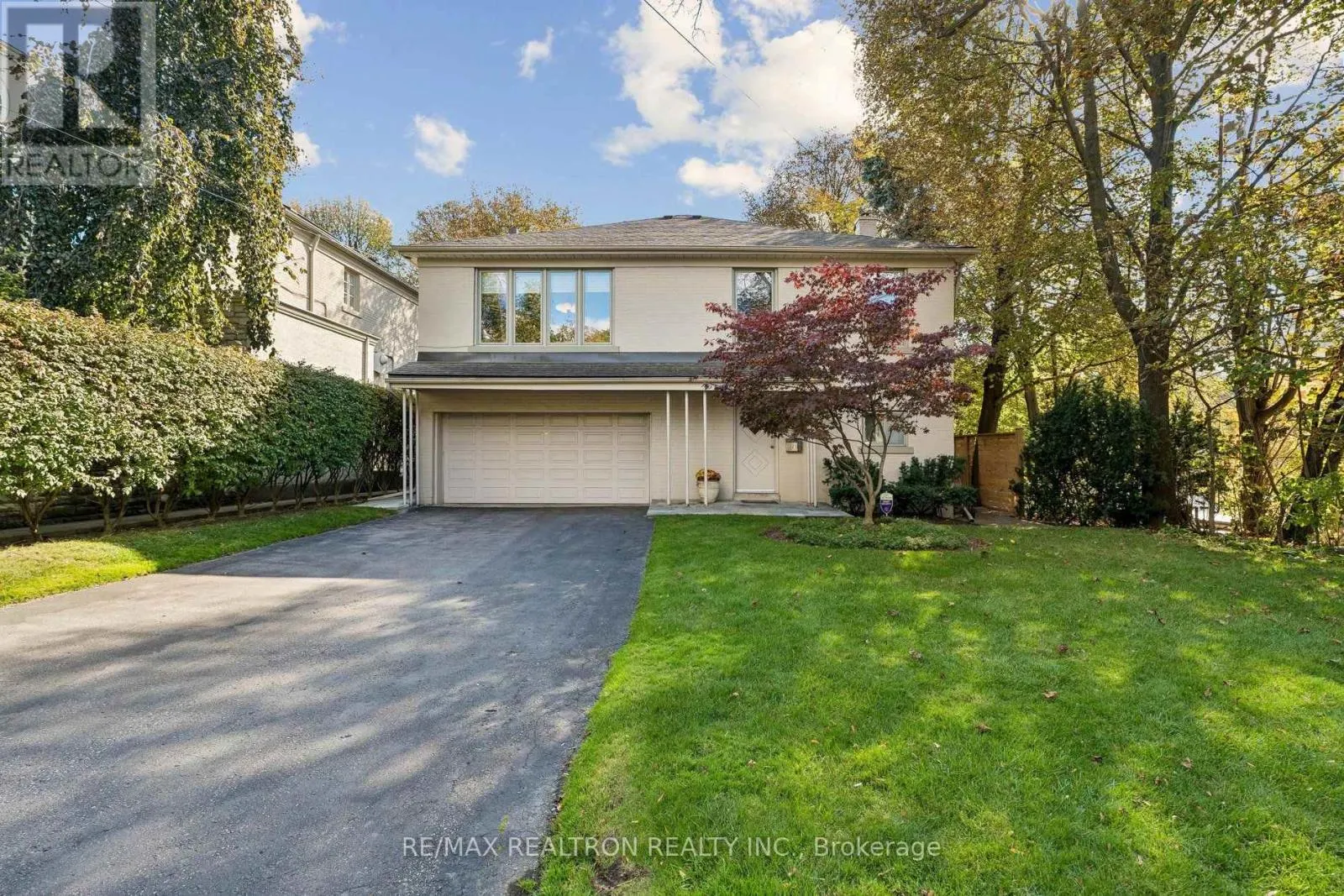 21 RIDGEWOOD ROAD
