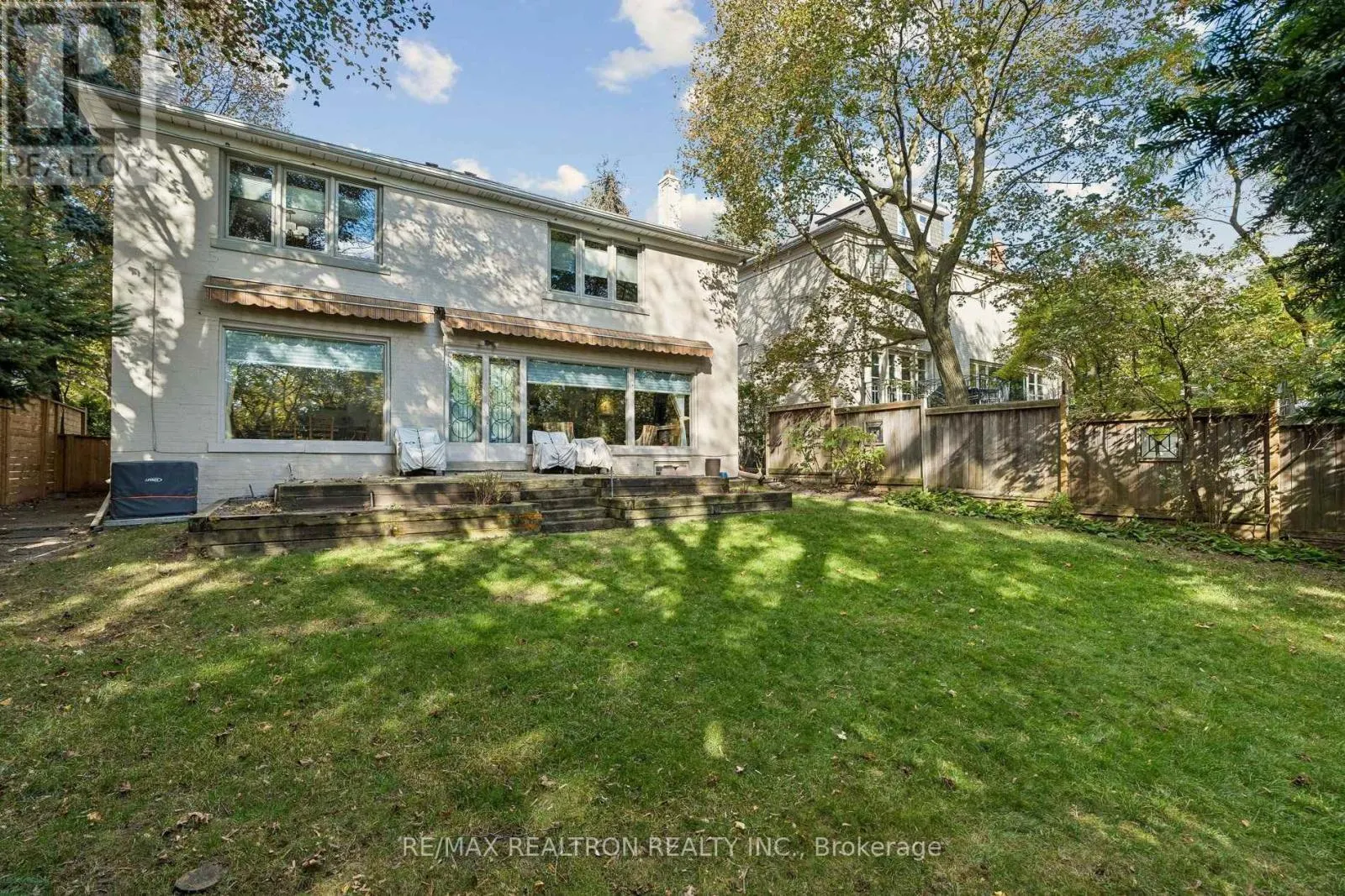 21 RIDGEWOOD ROAD