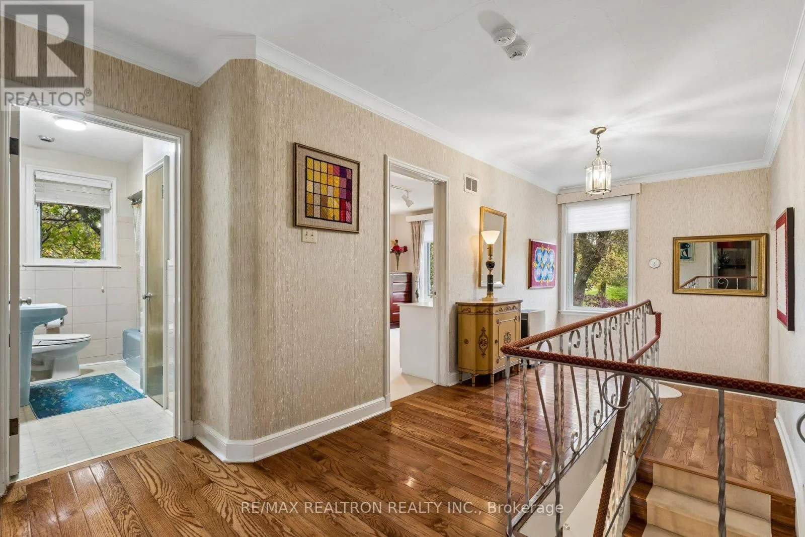 21 RIDGEWOOD ROAD
