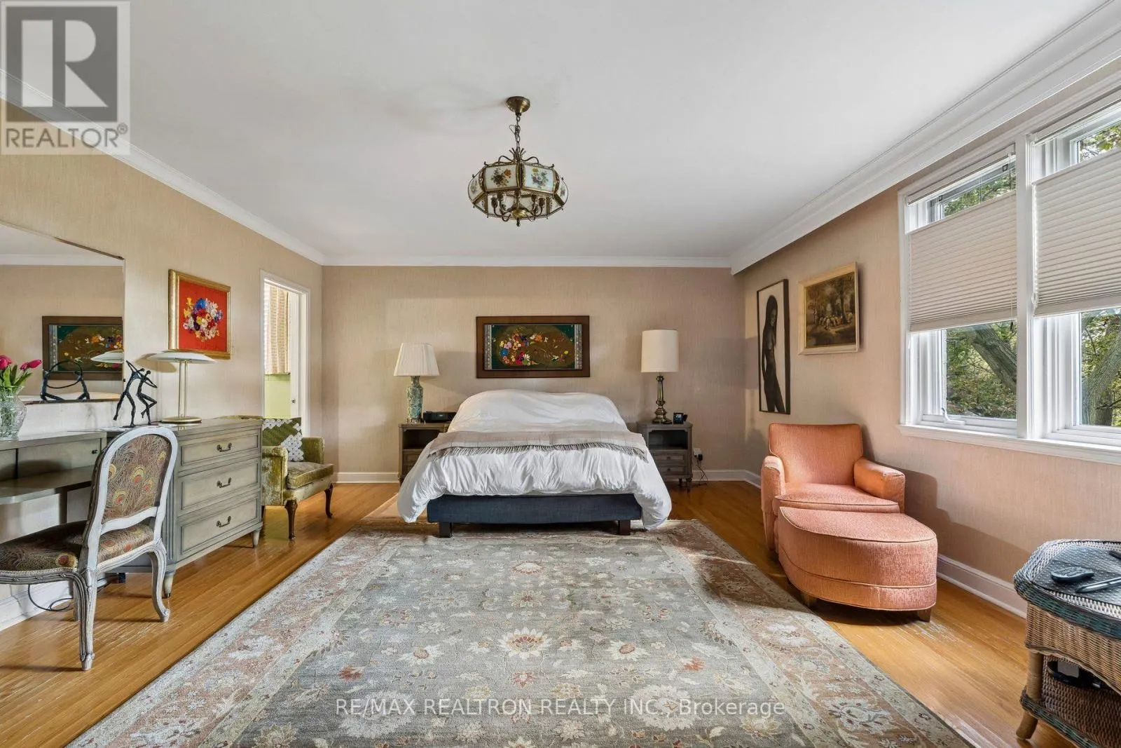 21 RIDGEWOOD ROAD