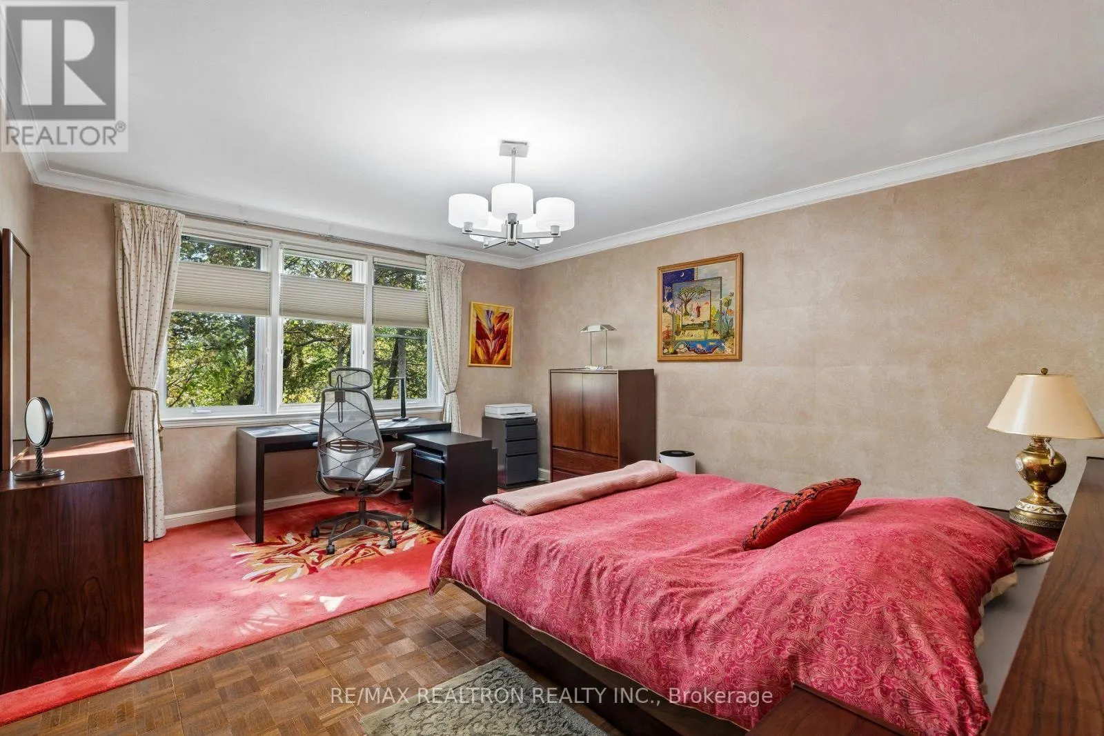 21 RIDGEWOOD ROAD