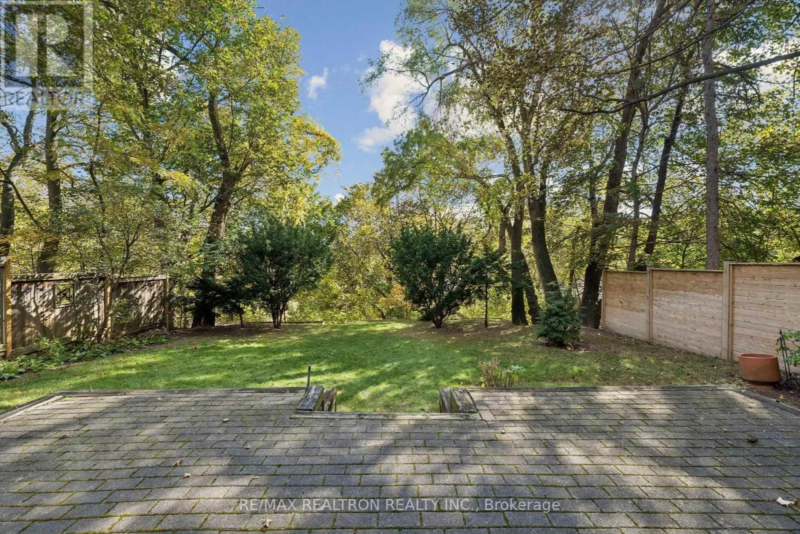 21 RIDGEWOOD ROAD