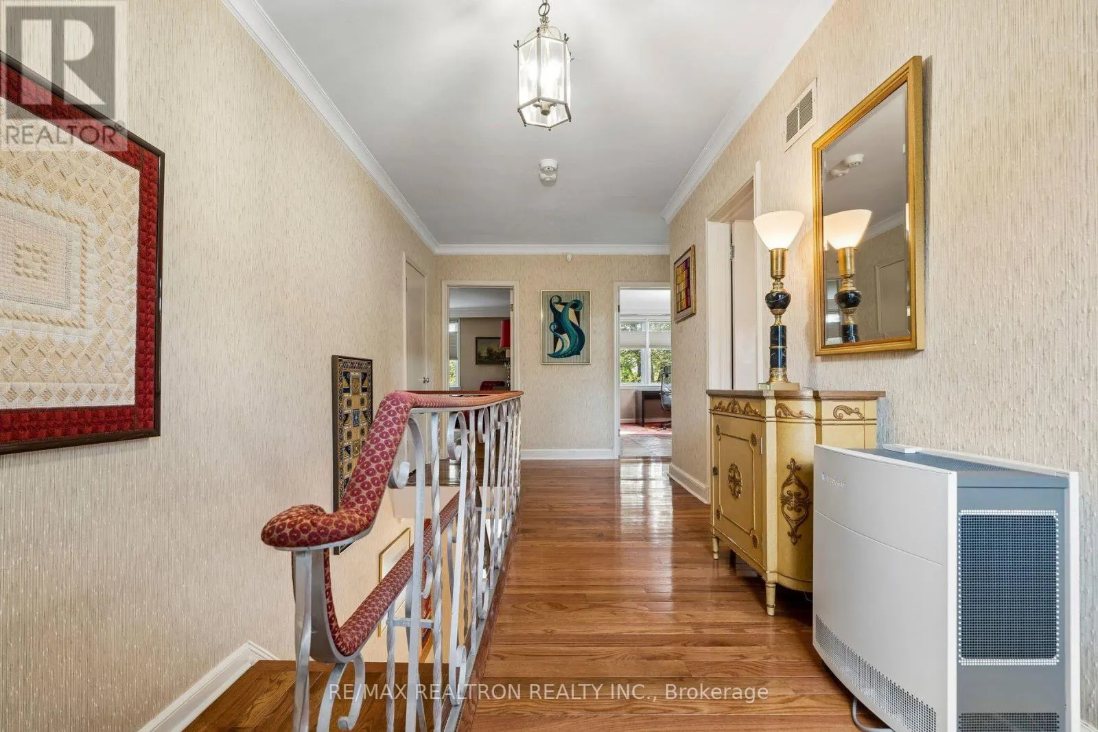 21 RIDGEWOOD ROAD