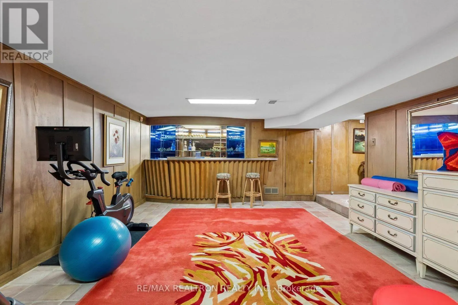 21 RIDGEWOOD ROAD