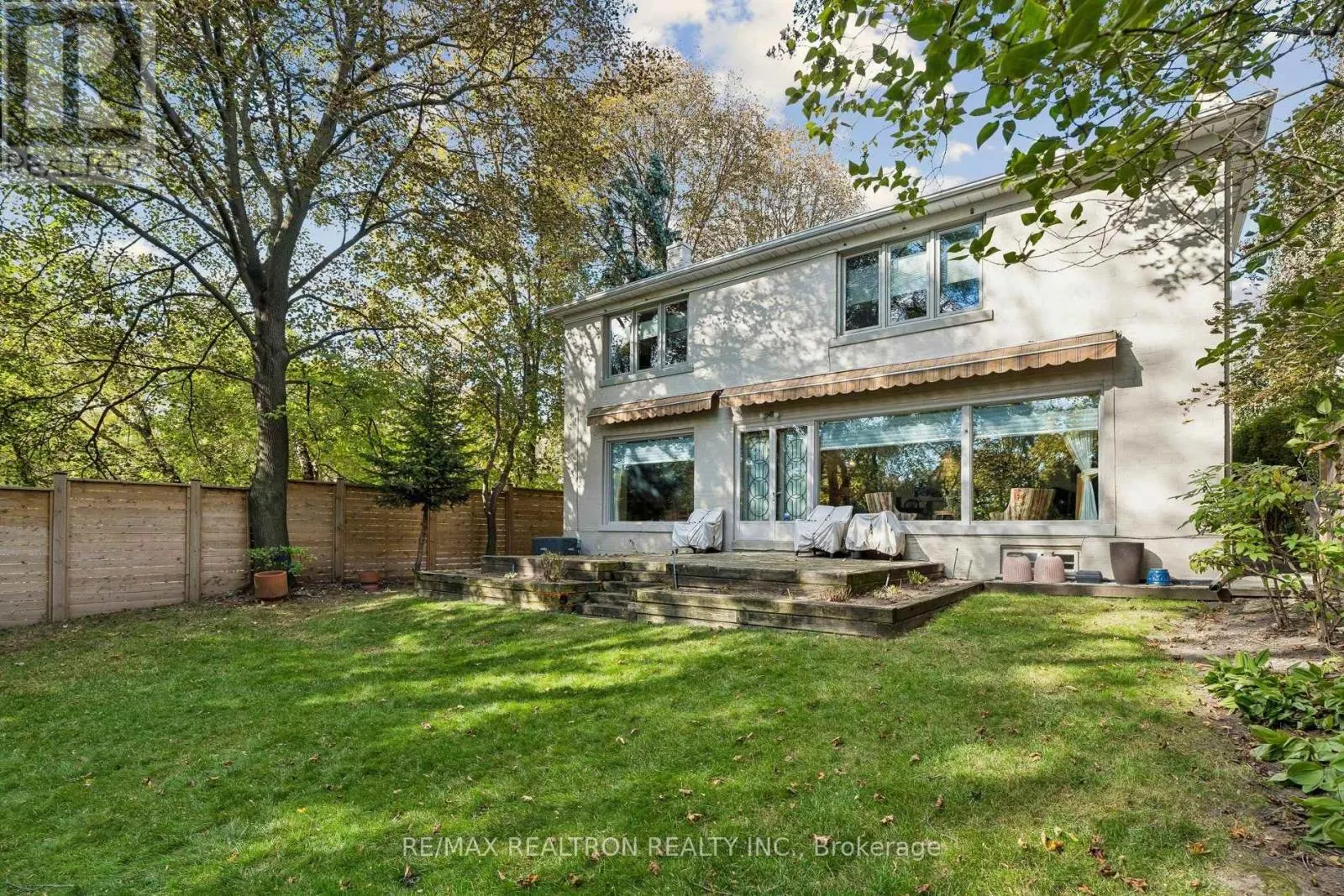 21 RIDGEWOOD ROAD