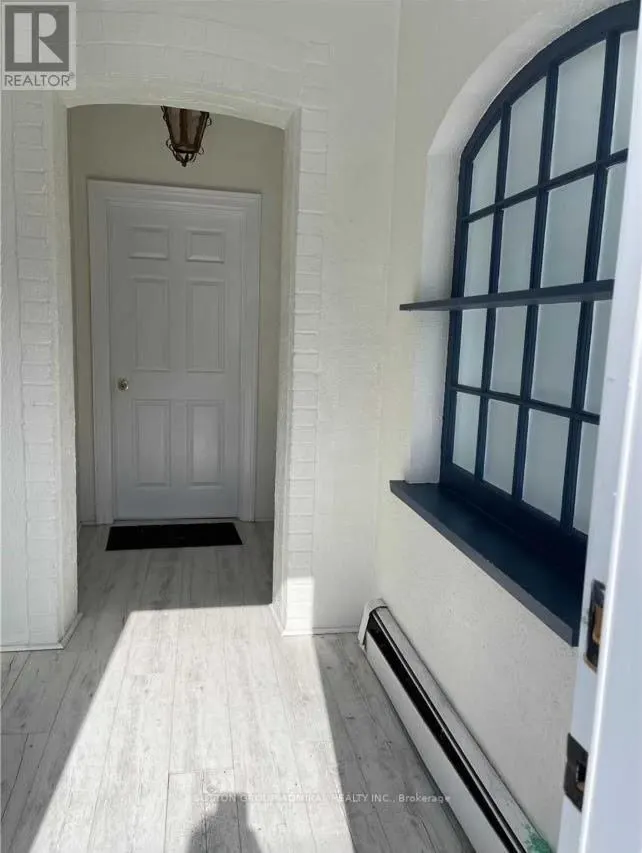 406 ROEHAMPTON AVENUE