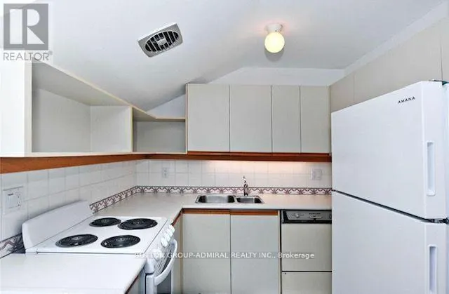 406 ROEHAMPTON AVENUE