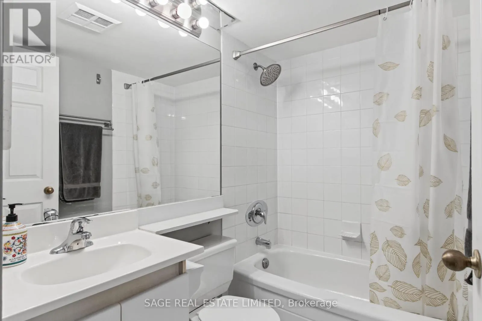 1909 - 24 WELLESLEY STREET W