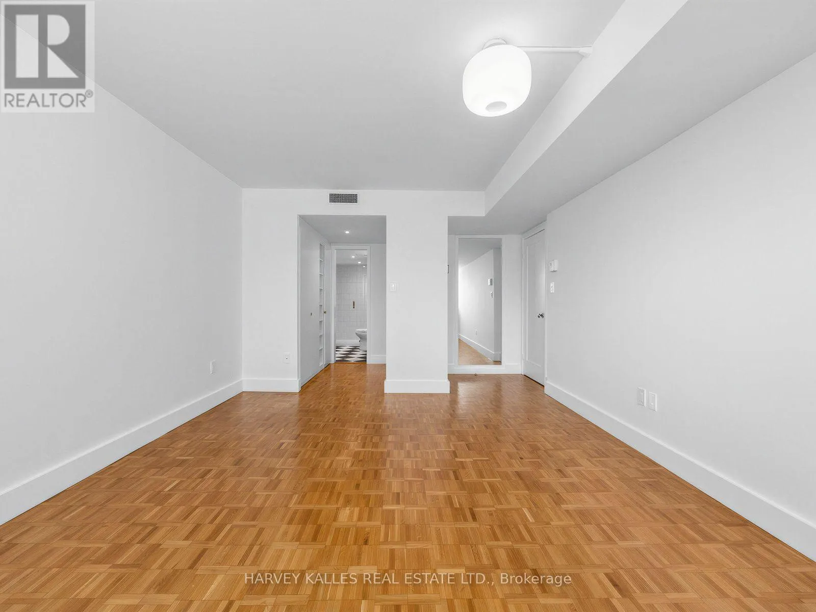 802 - 71 CHARLES STREET E