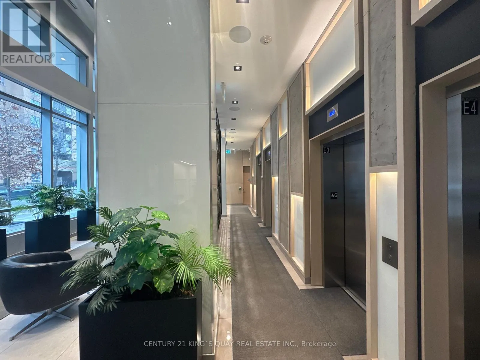 2103 - 77 MUTUAL STREET