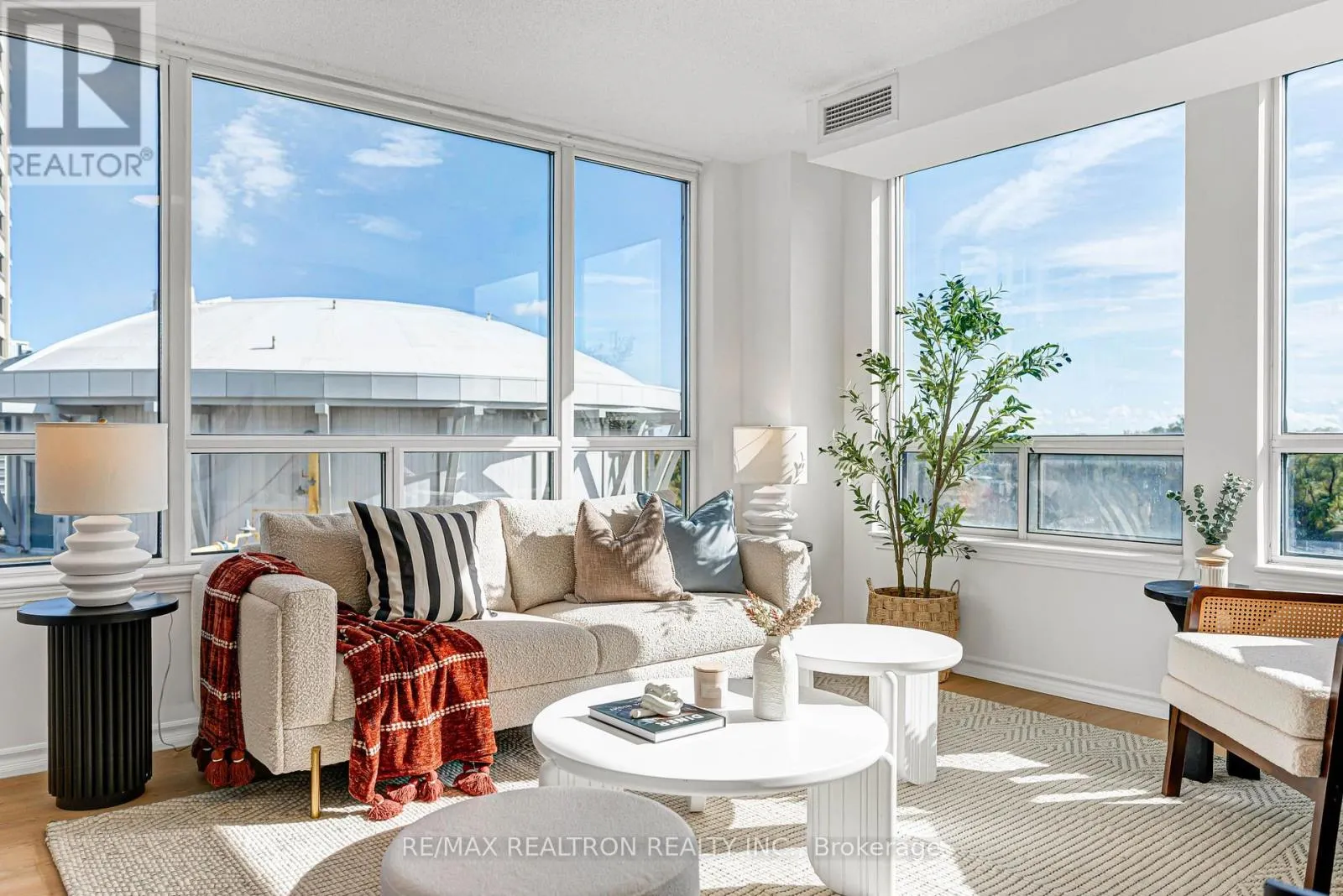 408 - 1 REAN DRIVE