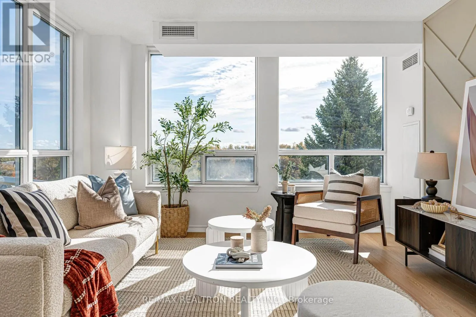 408 - 1 REAN DRIVE
