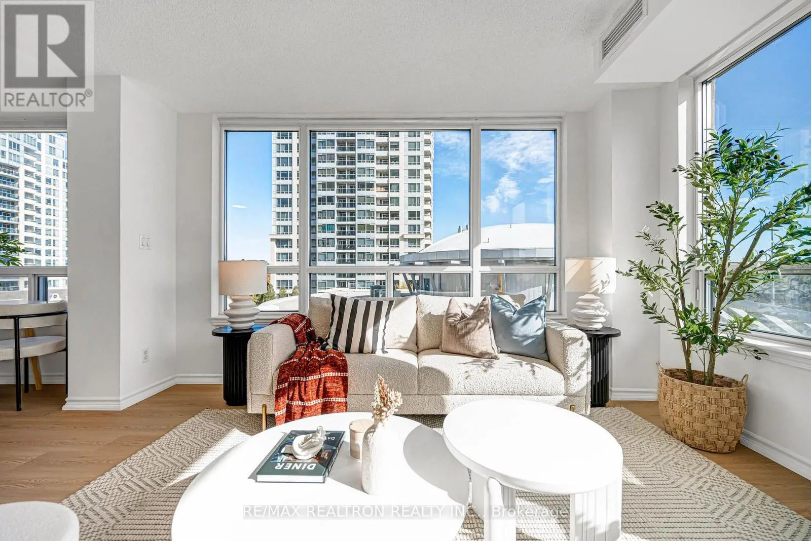 408 - 1 REAN DRIVE