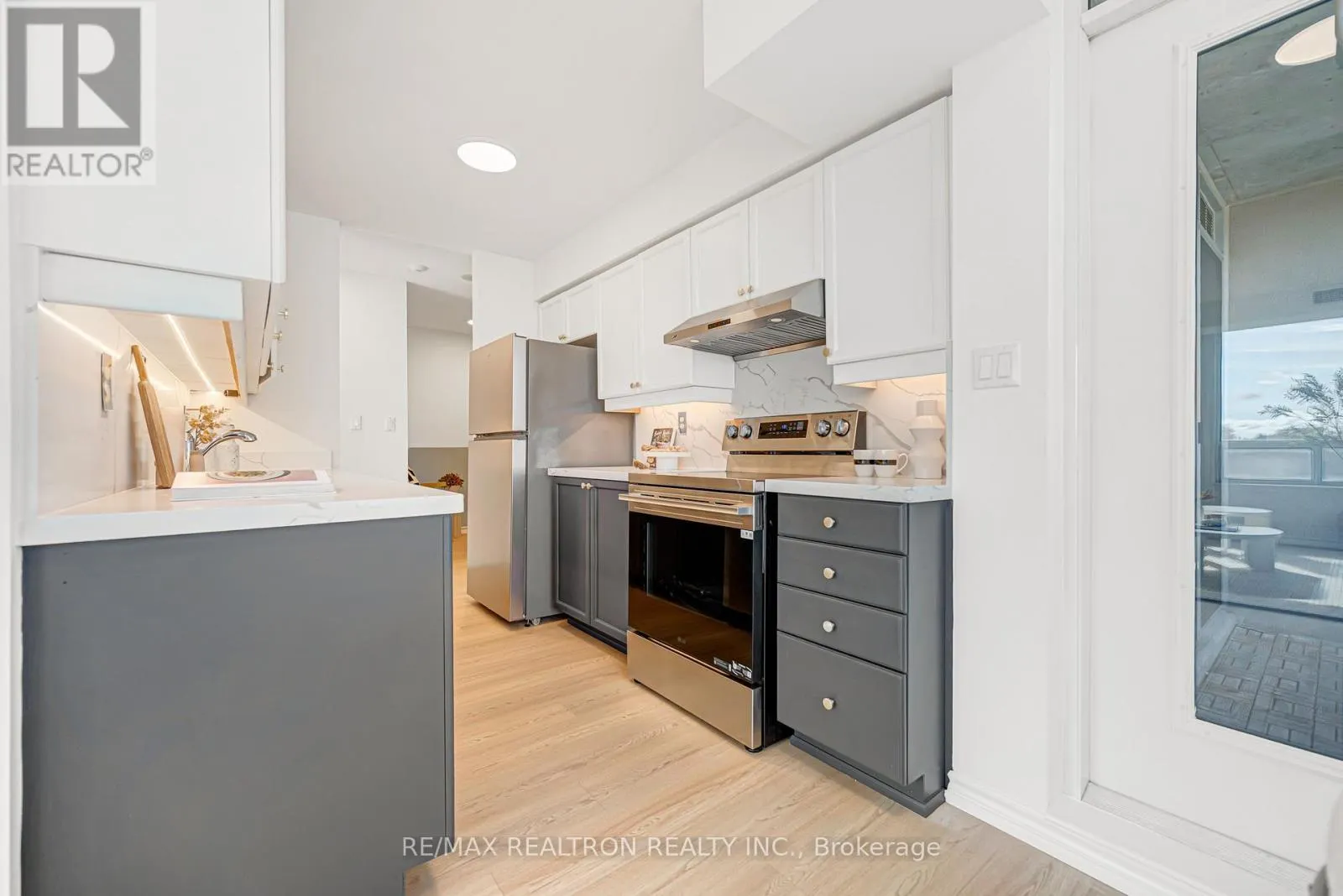 408 - 1 REAN DRIVE