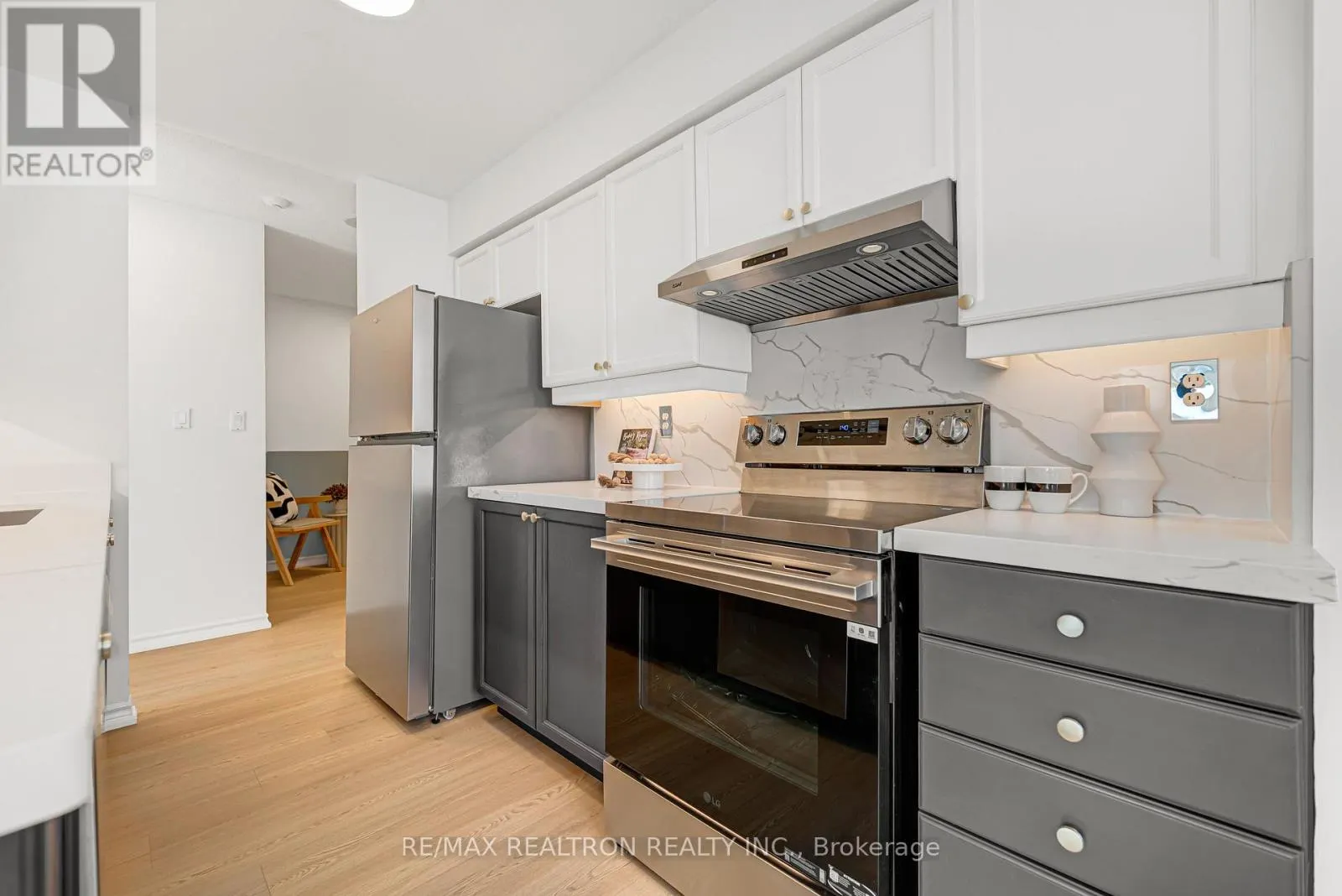 408 - 1 REAN DRIVE