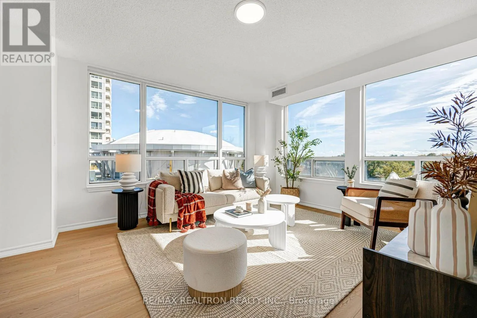 408 - 1 REAN DRIVE