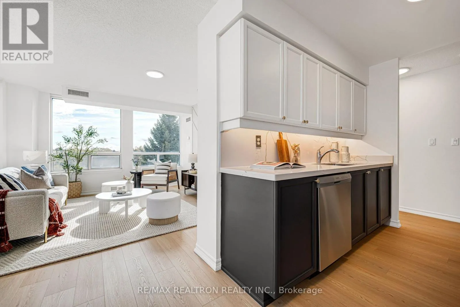 408 - 1 REAN DRIVE