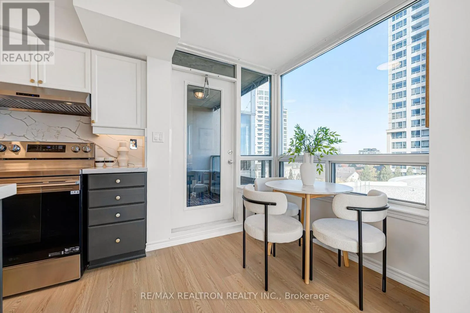 408 - 1 REAN DRIVE